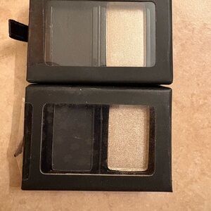butter LONDON Shimmer Champagne & Deep Charcoal Eyeshadow Duo